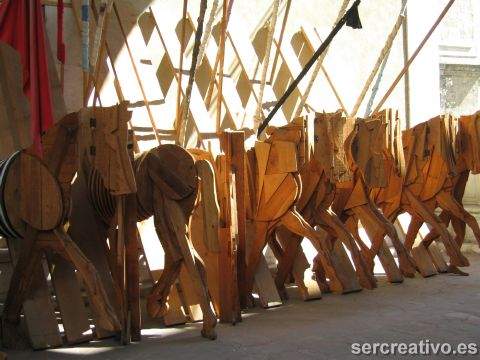 caballos de madera ceroli