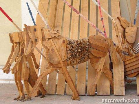 caballos de madera de Mario ceroli